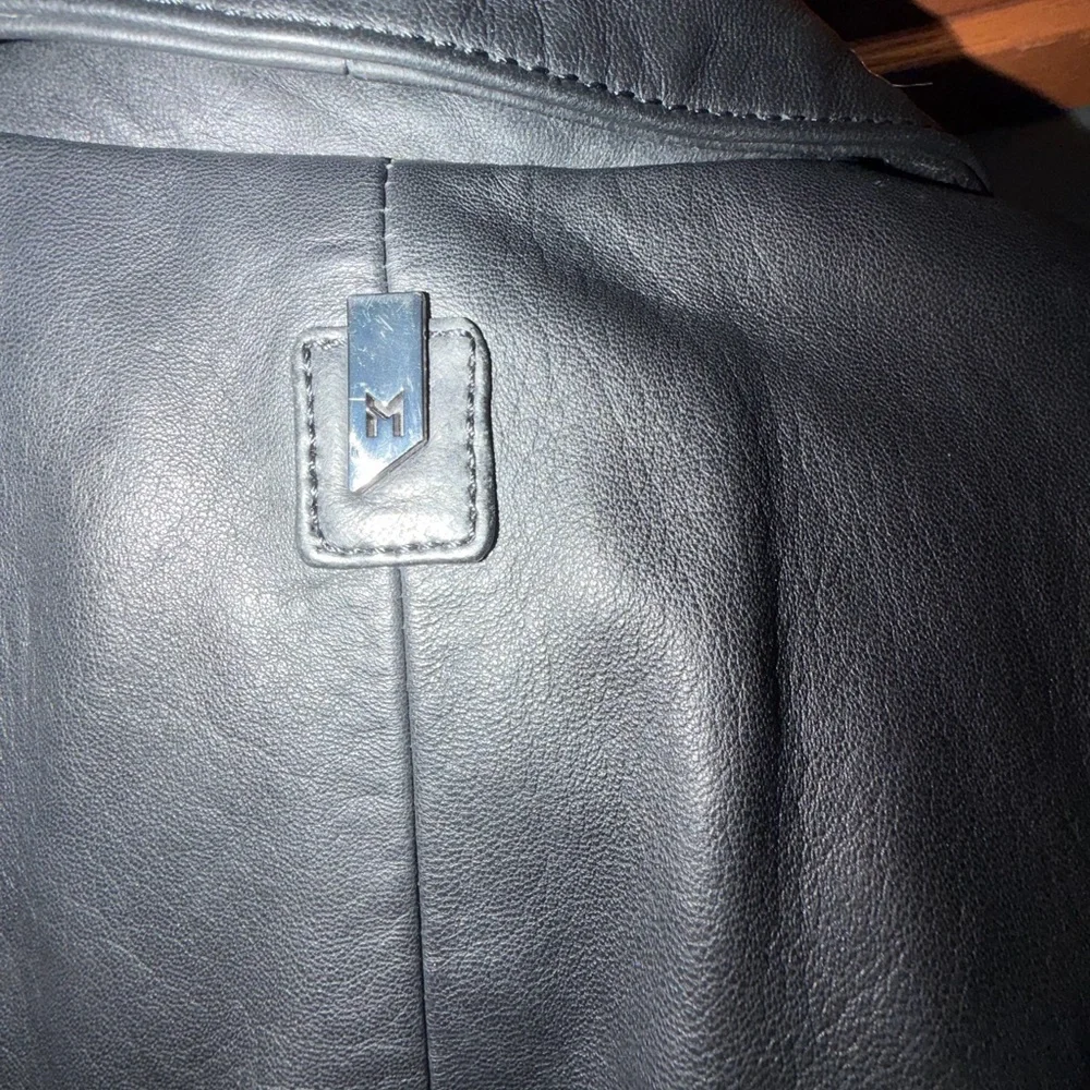 Mauritius Classic Black Leather Single-Button Women's Jacket - Picture 3 of 7